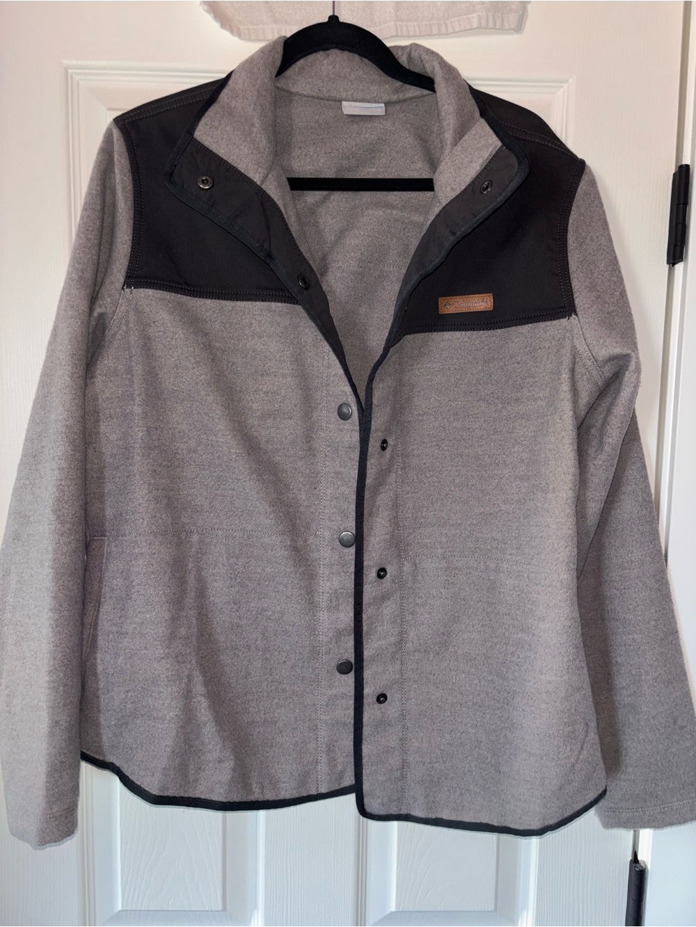 Columbia Gray Fleece Utility Jacket with Black Yoke
